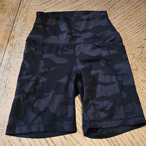 Black Camo biker shorts size S 90 Degree - Picture 1 of 7